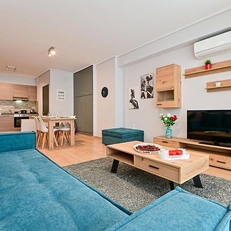 Modern Flat In The Heart Of Port Of Piraeus Apartman Kültér fotó