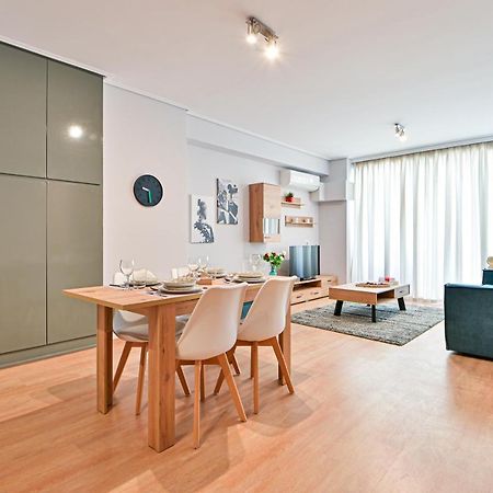 Modern Flat In The Heart Of Port Of Piraeus Apartman Kültér fotó