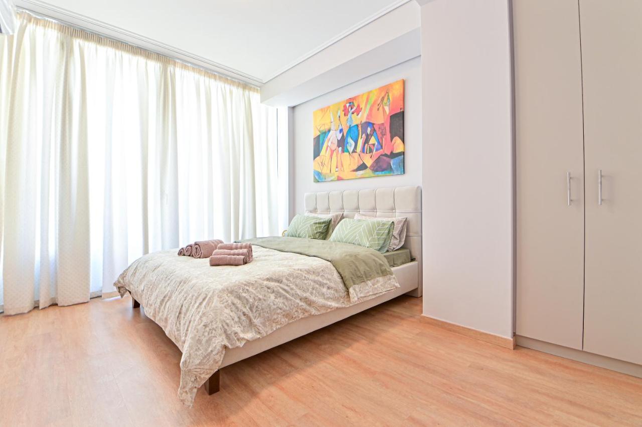 Modern Flat In The Heart Of Port Of Piraeus Apartman Kültér fotó