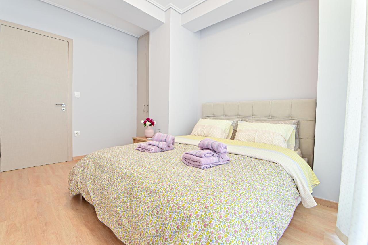 Modern Flat In The Heart Of Port Of Piraeus Apartman Kültér fotó