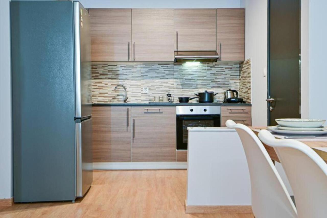 Modern Flat In The Heart Of Port Of Piraeus Apartman Kültér fotó